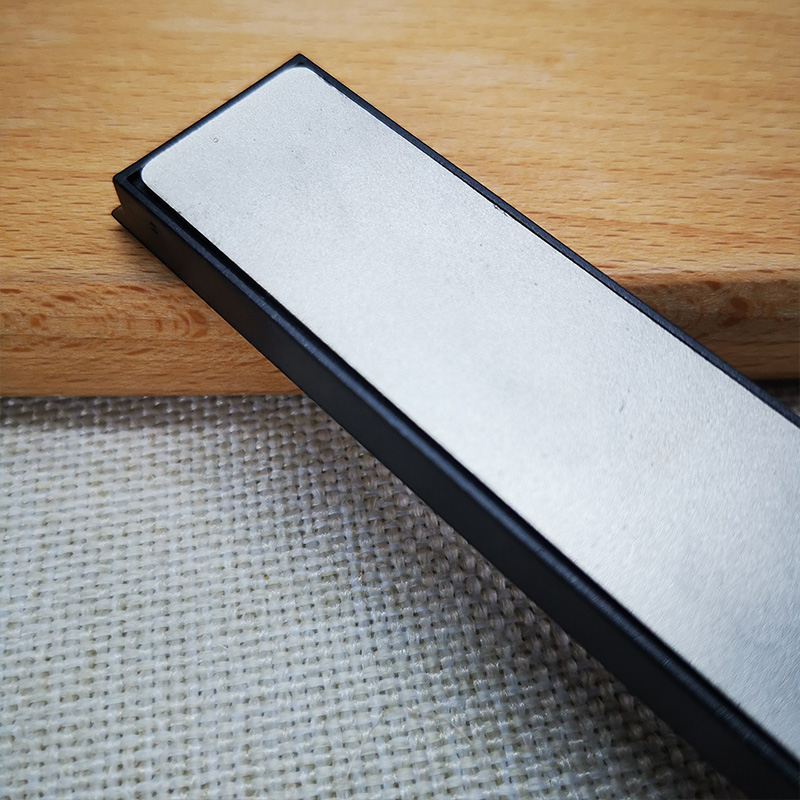 Affilacoltelli con pietra abra - Outdoor Hunting Guide recensione e prezzo